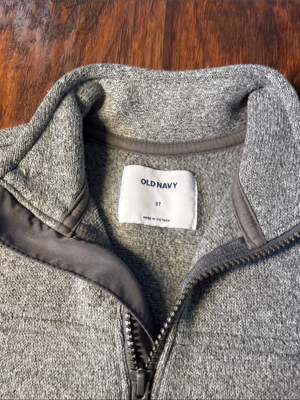 Old Navy Kids Heather Gray Full-Zip Fleece Jacket. Boys size 5